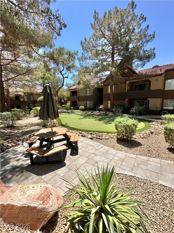 Building Photo - 2200 S Fort Apache Rd