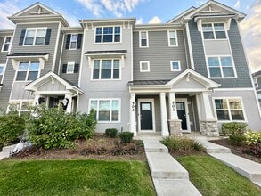 Building Photo - 503 Acadia Ave