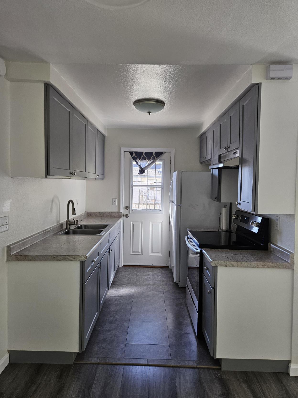 Building Photo - 1107 Carlsbad Pl