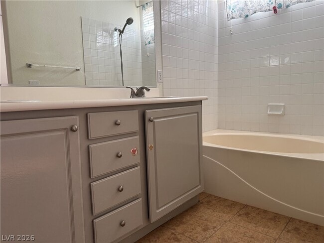 Building Photo - 313 Lilac Arbor St