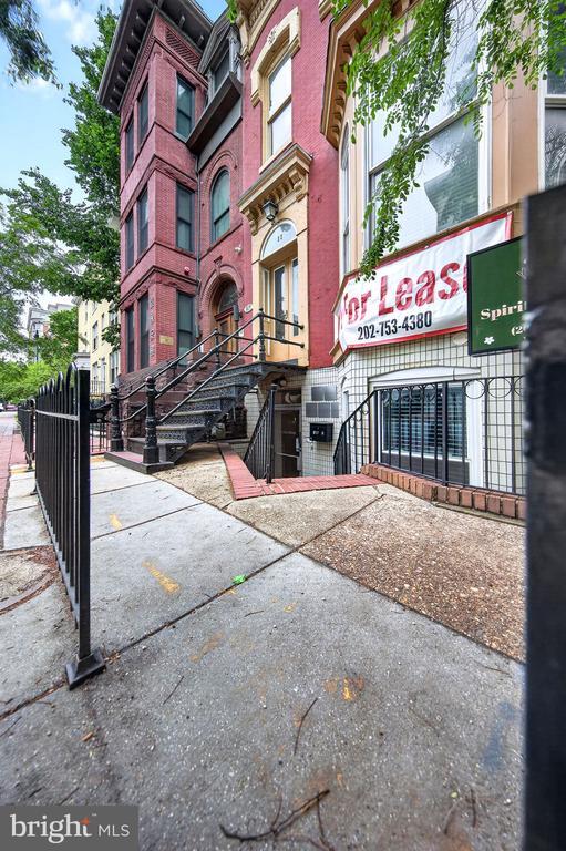 Building Photo - 817 6th St NW