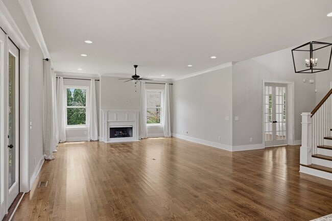 Building Photo - 3452 Stagecoach Dr