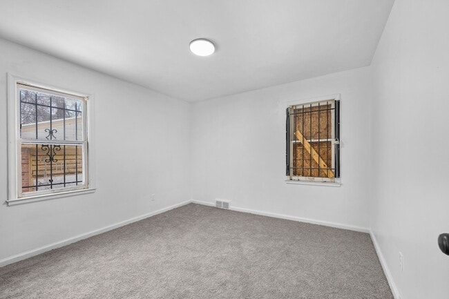 Building Photo - 18525 Westmoreland Rd