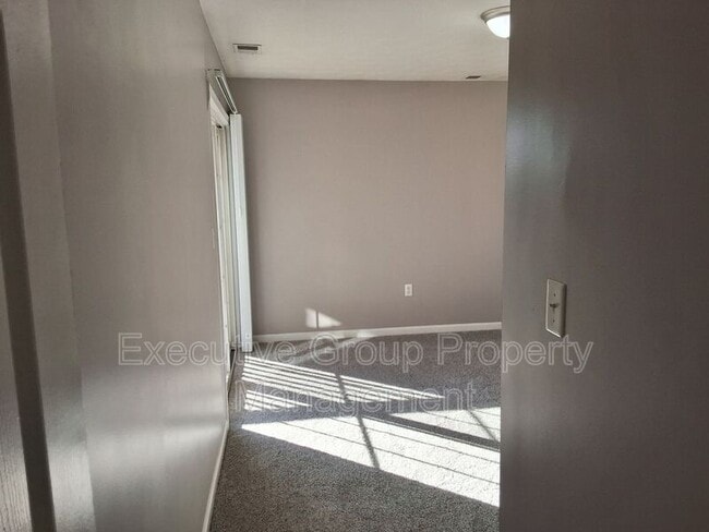 Building Photo - 103 Kenilworth Ct