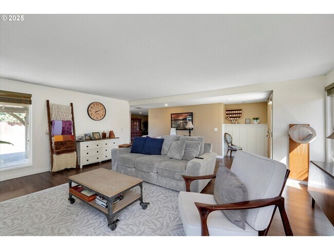 Building Photo - Bull Mountain Gem – Single-Level 3BR with 2 Living Areas, Large Yard & Pergola Patio