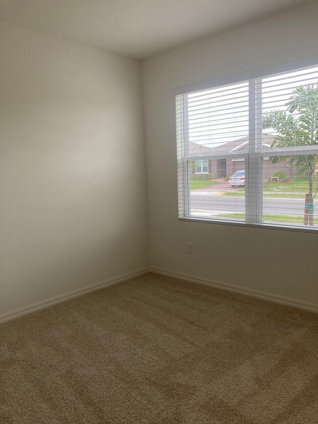Building Photo - 1302 McFarland Dr