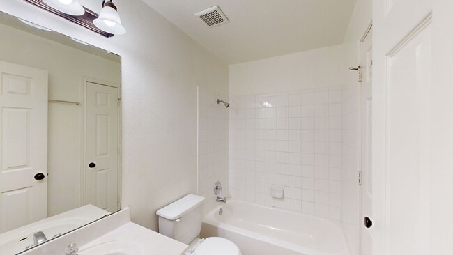 Building Photo - $1,950 + 2 WEEKS FREE RENT!!! HUGE CORNER ...