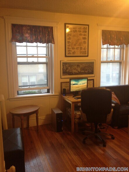 Building Photo - 10 Lothian Rd