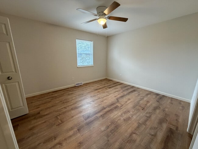 Building Photo - 1918 Mirtle Grove Ct