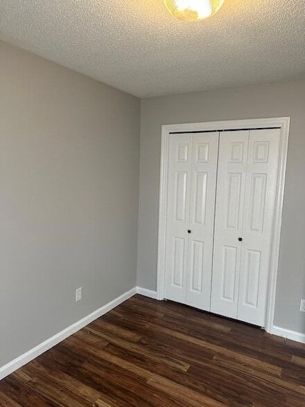 Building Photo - 1099 Old Chattanooga Pike SW