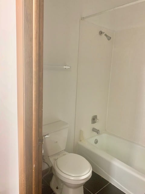 Building Photo - 3055 N Sheffield Ave