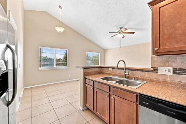 Building Photo - $2,300.95 with $300 Off the First Month's Rent - 3 Beds, 3 Bath, Single Family Home with Solar Pa...