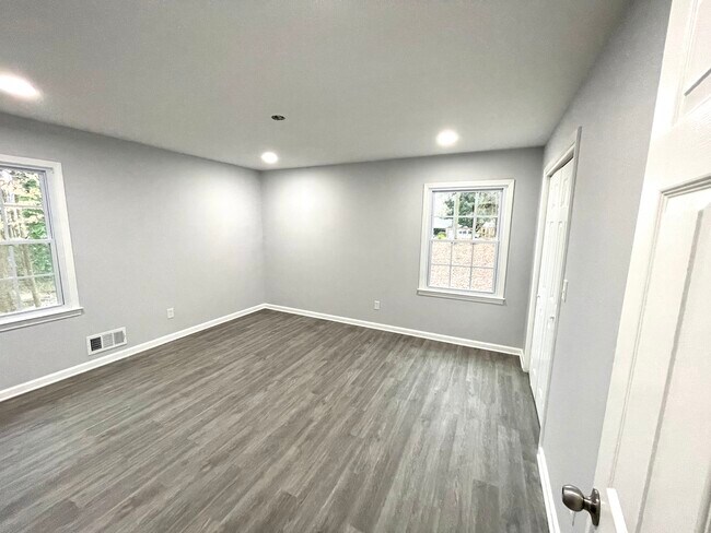 Bedroom 3 - 1695 Buford Dr