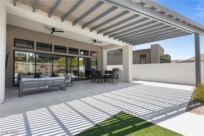 Building Photo - 10927 White Clay Dr