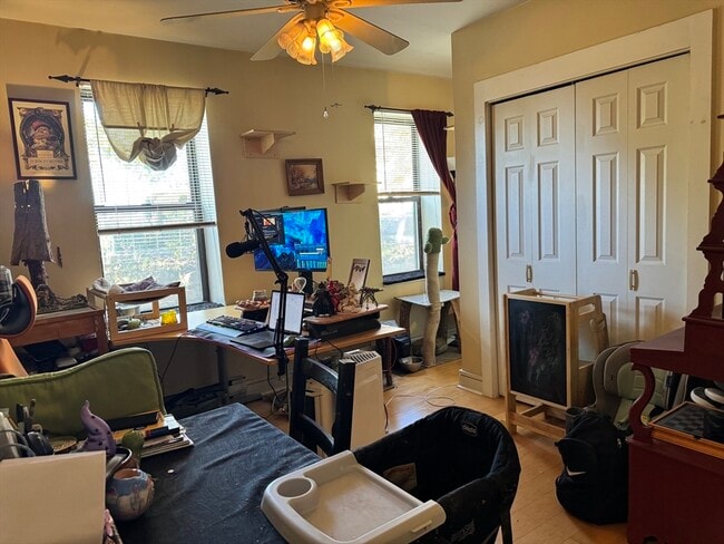 Building Photo - 20 Linwood St