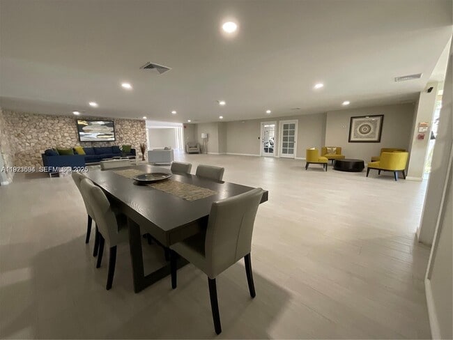 Building Photo - 8075 SW 107th Ave