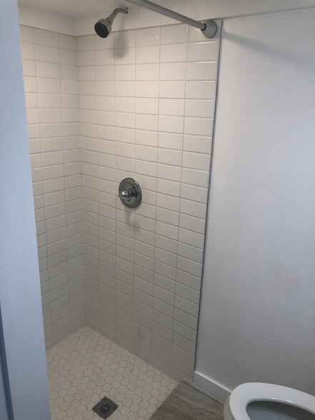 Building Photo - 45-553 Ualani Pl