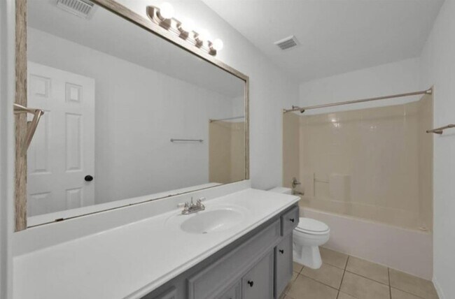 Building Photo - 22056 Knights Cove Dr