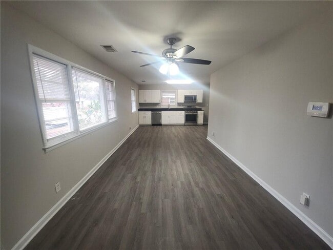 Building Photo - 2916 Carriage Ln