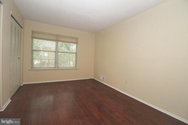 Building Photo - 58 Chambord Ct