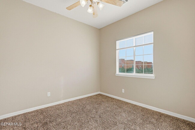 Building Photo - 3150 N Yarbrough Dr