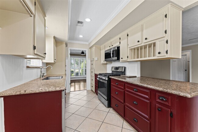 Building Photo - 3202 Greenham Ct