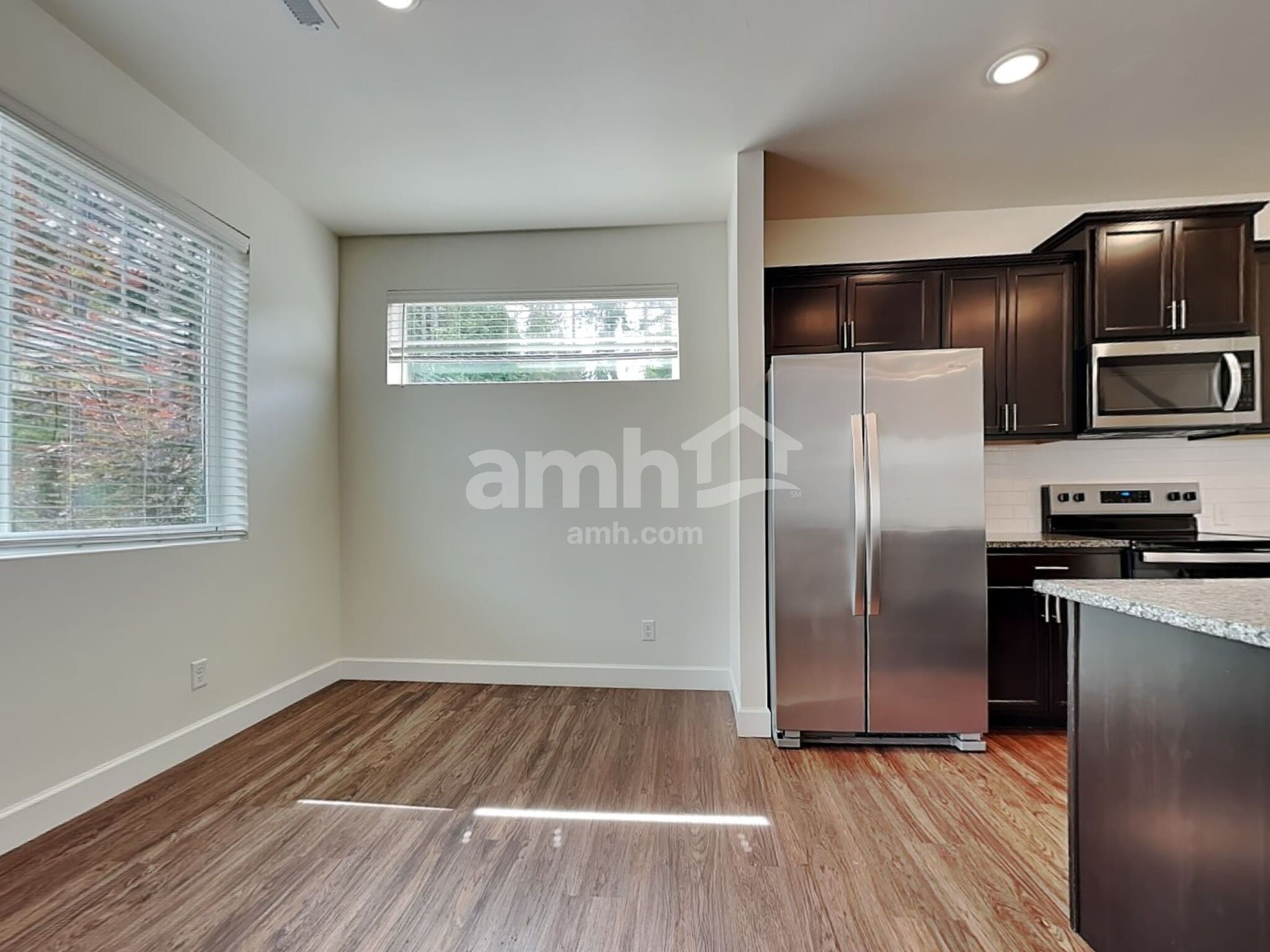 Building Photo - 33013 Lookout Ln