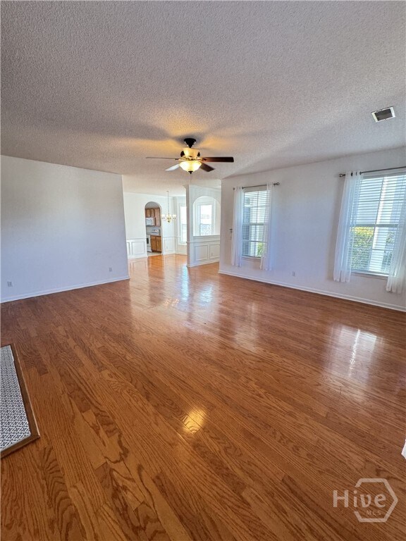 Building Photo - 4 Greatwood Wy