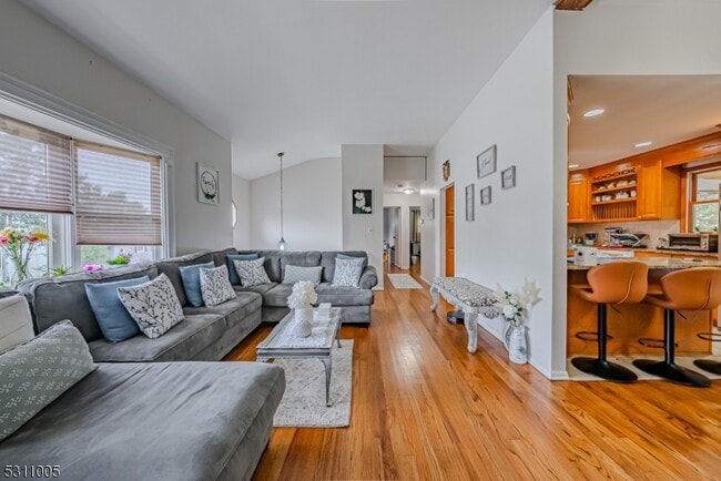 Building Photo - 50 Highview Terrace