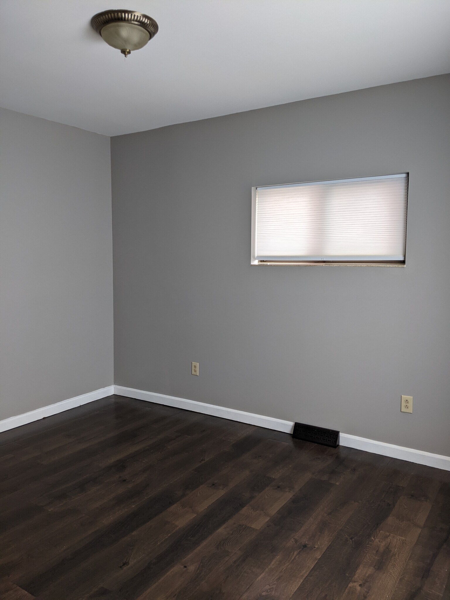 Living Room - 347 Academy St