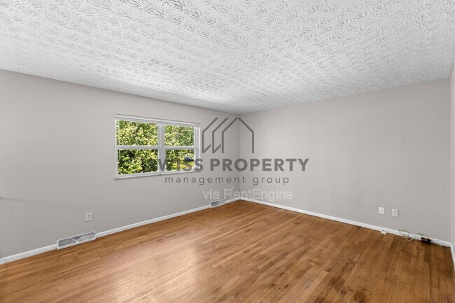 Building Photo - 6406 Dalewood Rd