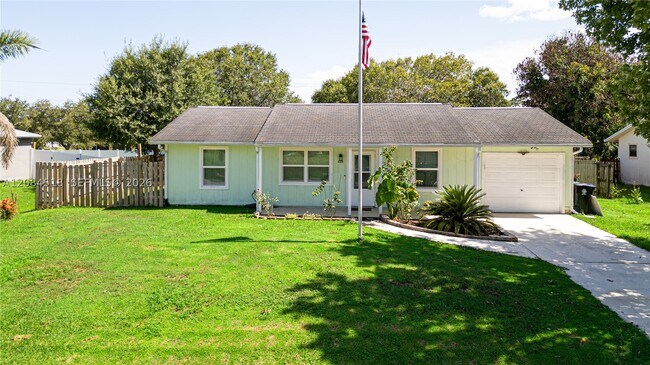 Building Photo - 618 SW Ray Ave