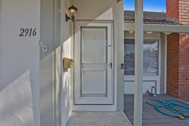 Building Photo - 2916 Biddleford Dr