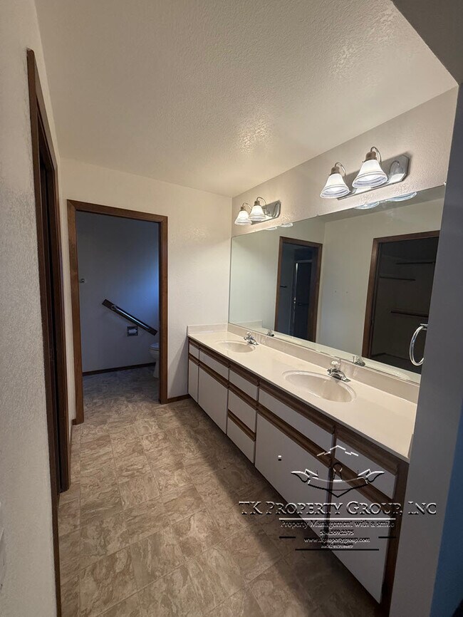 Building Photo - 17574 Patricia Way