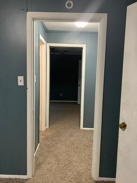 Building Photo - 2367 Hunter Ave