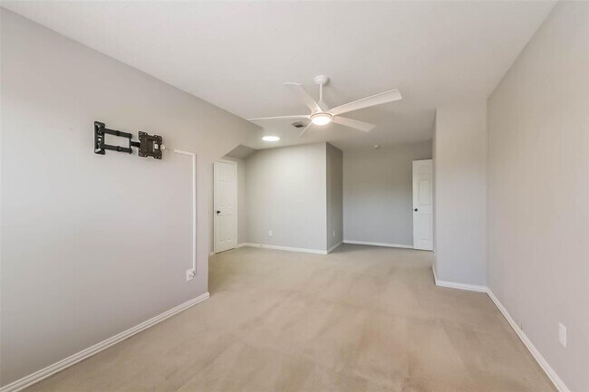 Building Photo - 2812 Chinaberry Park Ln