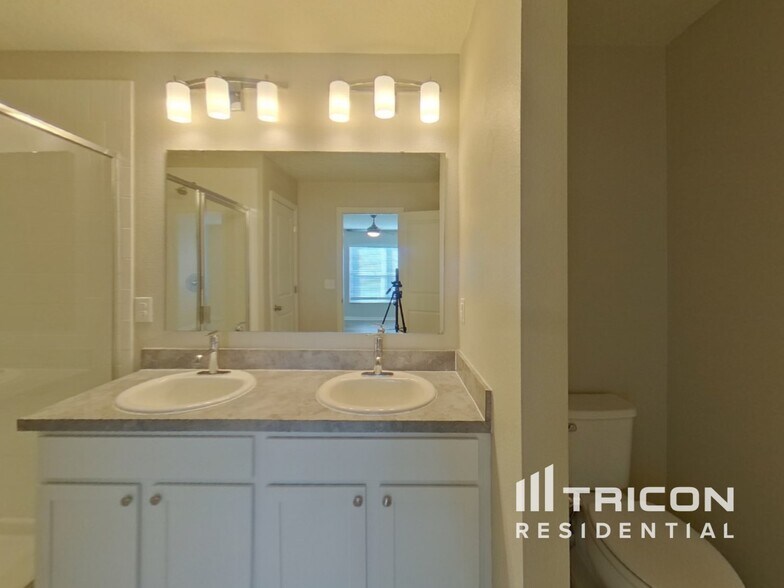 Building Photo - 2415 Biscotto Cir