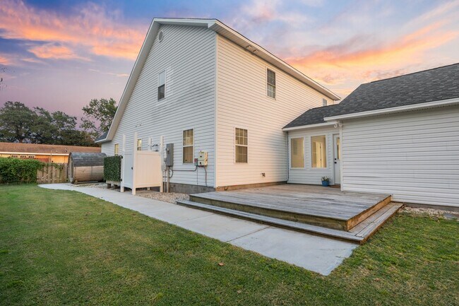 Building Photo - 101 N 6th St