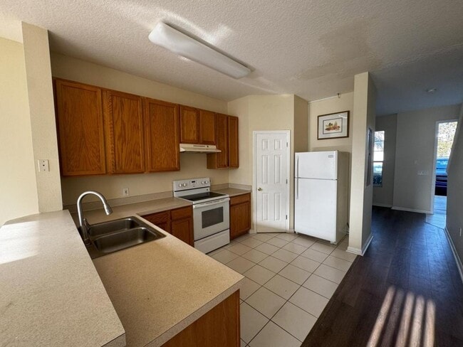 Building Photo - 13903 Abbey Ln