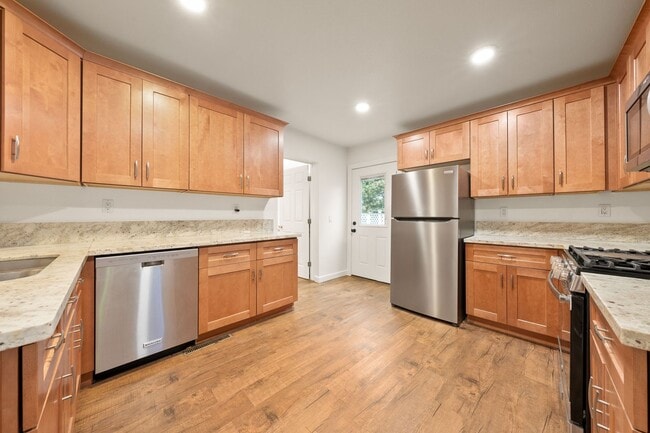 Building Photo - 7255 Quarry Ln