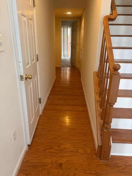 Building Photo - 43725 Clear Lake Sq