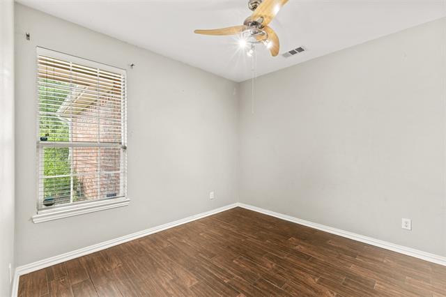 Building Photo - 15920 Alvarado Dr