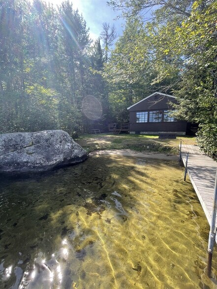 Building Photo - 101 Holly Loop