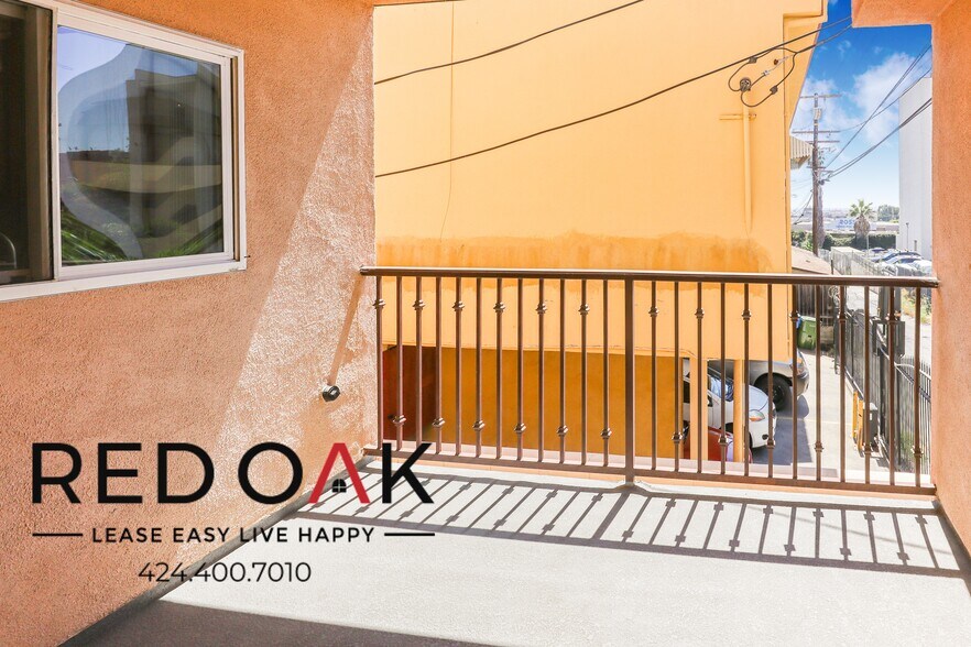 Building Photo - 319 S Westlake Ave