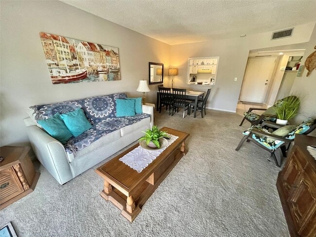 Building Photo - 259 S Cypress Rd