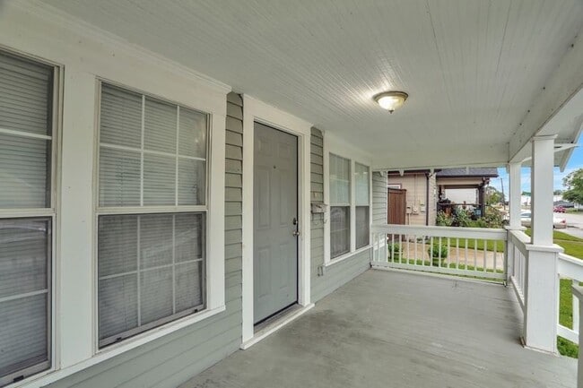 Building Photo - 707 N Tennessee St