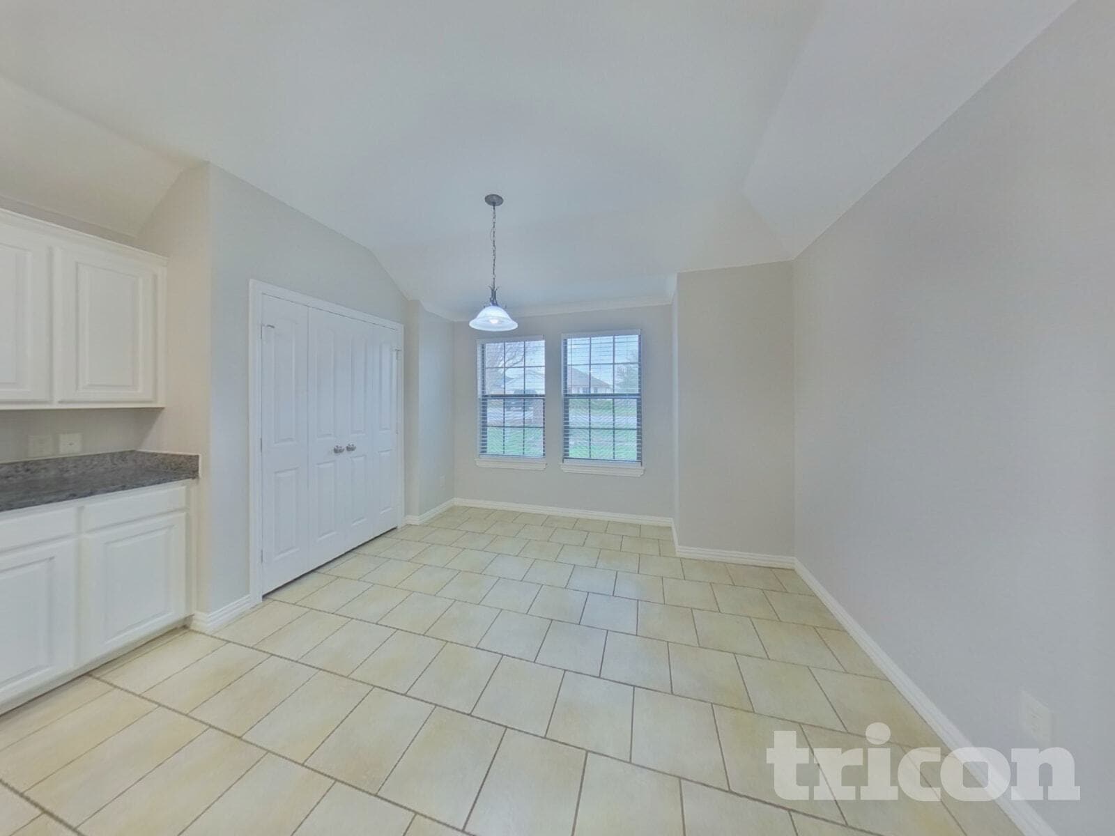 Building Photo - 804 Rambling Ct