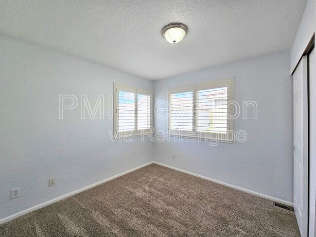 Building Photo - 1390 Braewood Ave