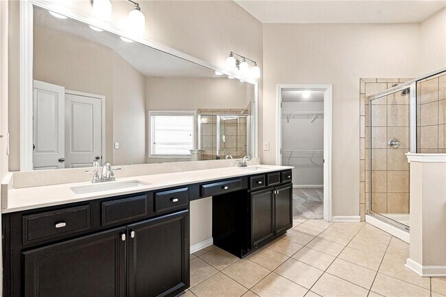 Building Photo - 4615 Woodbine Way