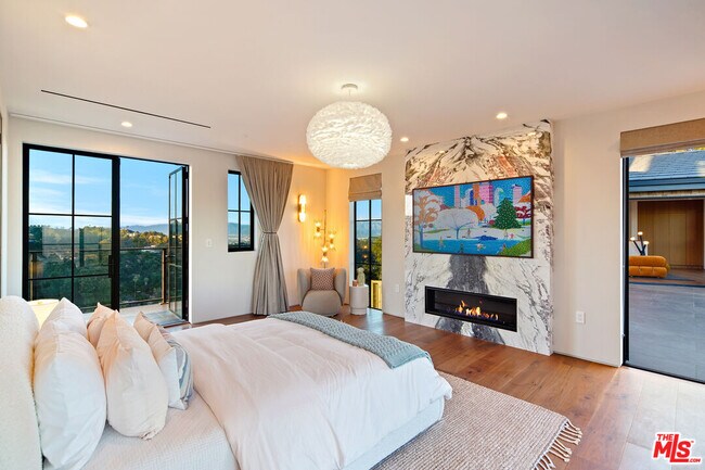 Building Photo - 2020 Cyprean Dr